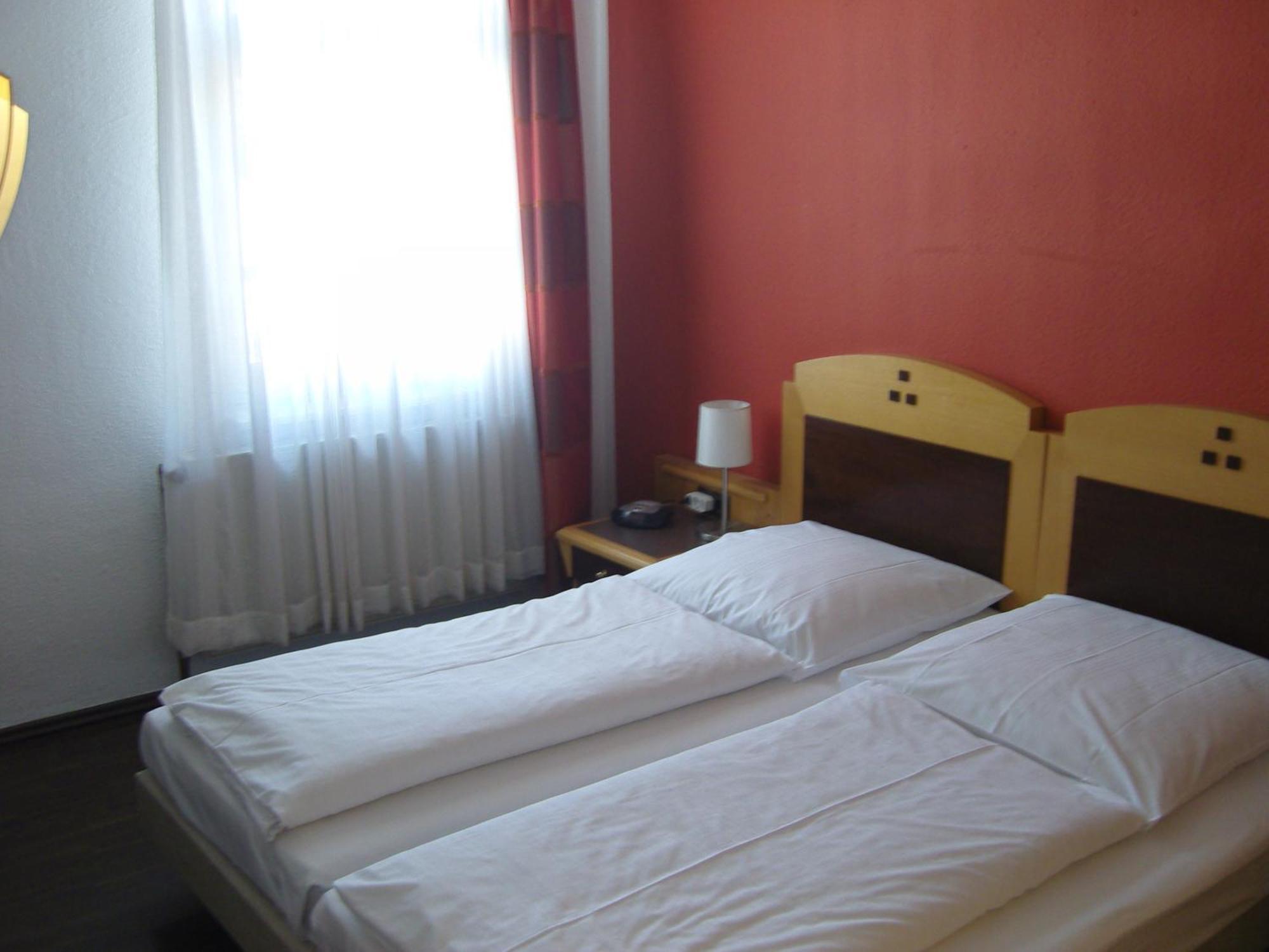 Hotel Zum Löwen 2*